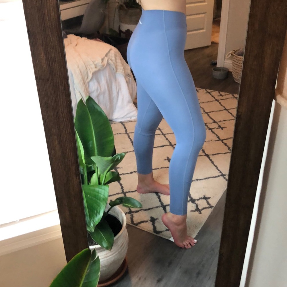 Alphalete blue leggings